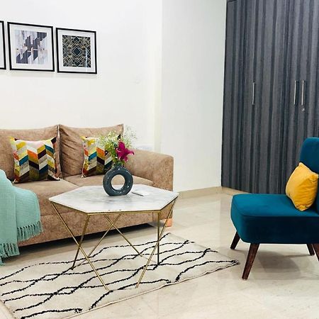 Bluo 1Bhk - Dlf Cybercity, Balcony, Lift, Parking Gurgaon Extérieur photo